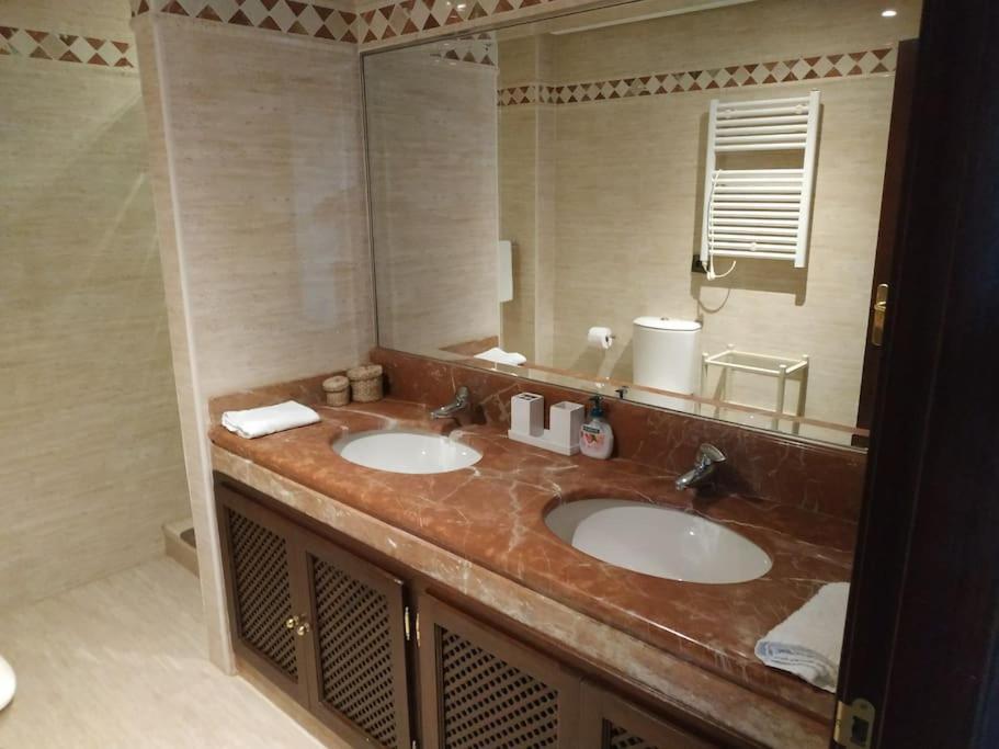 Luxury Apartment With Sea Views, Golf, Gym, Spa, 7 Pools Ojen Ngoại thất bức ảnh