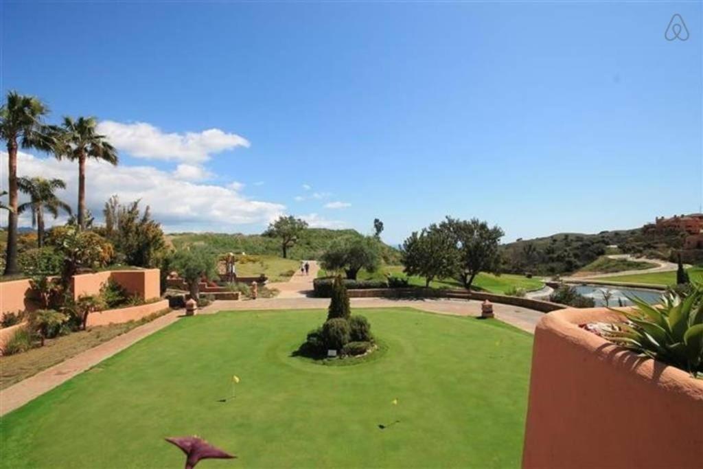 Luxury Apartment With Sea Views, Golf, Gym, Spa, 7 Pools Ojen Ngoại thất bức ảnh