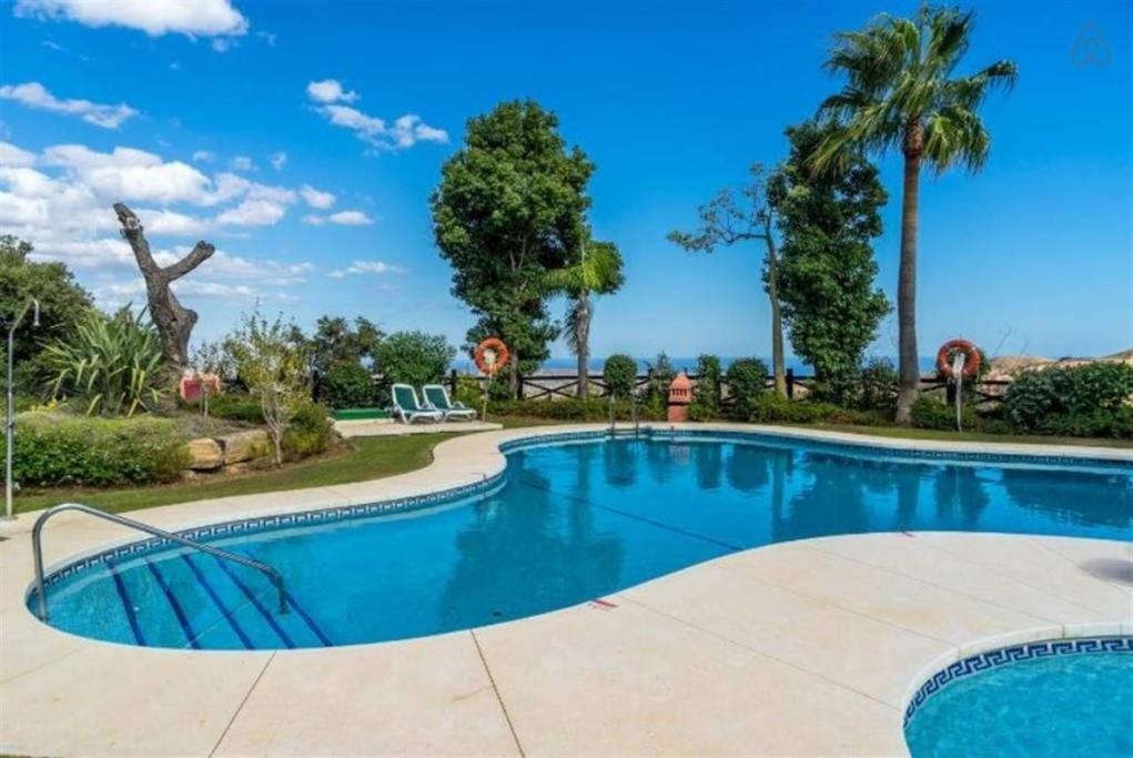 Luxury Apartment With Sea Views, Golf, Gym, Spa, 7 Pools Ojen Ngoại thất bức ảnh